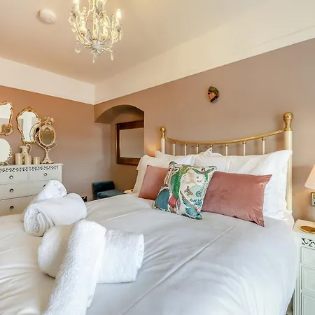 Holiday home The Pirates Palace Whitby